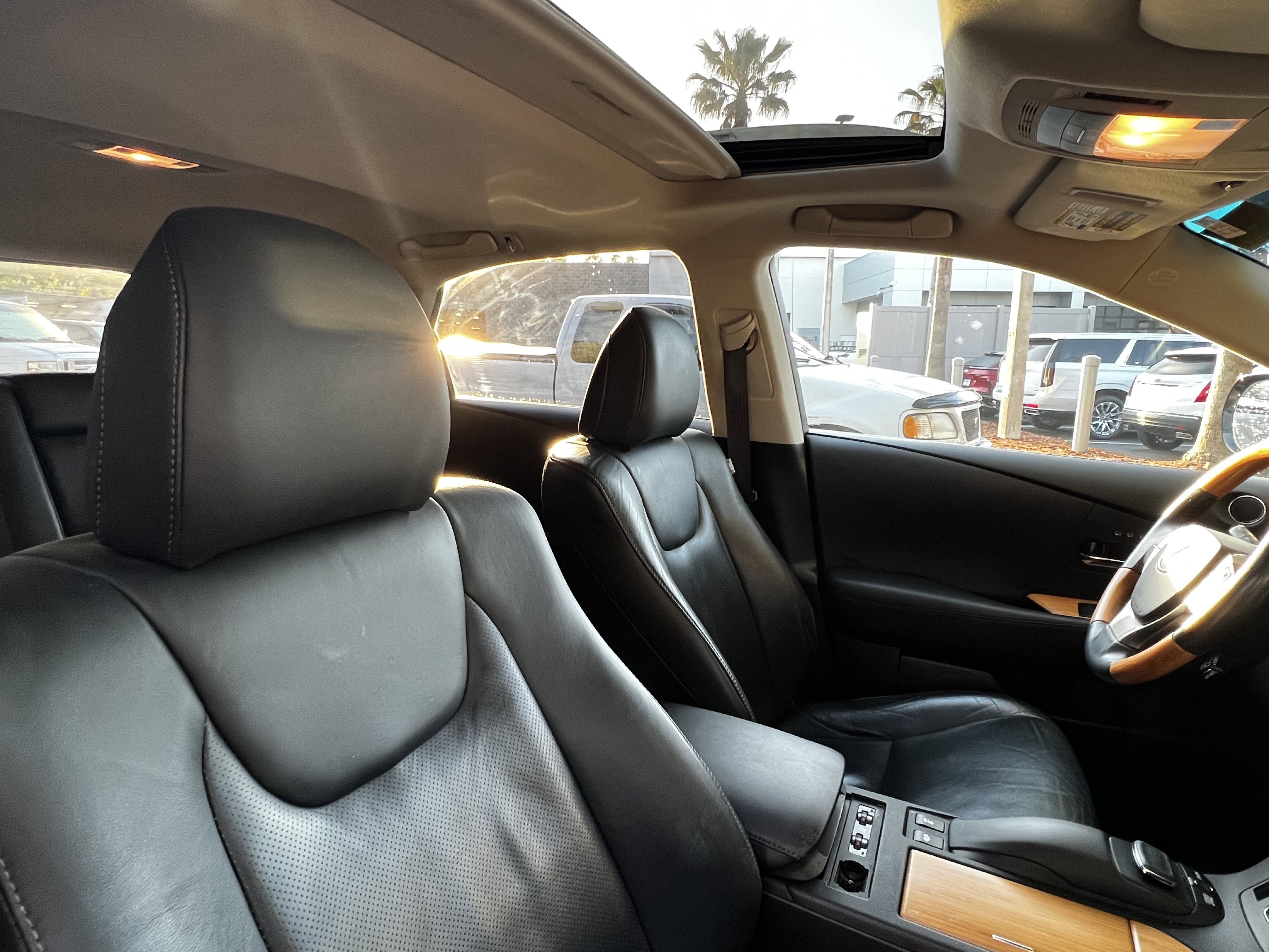 Used 2015 Lexus RX 450h AWD image 46