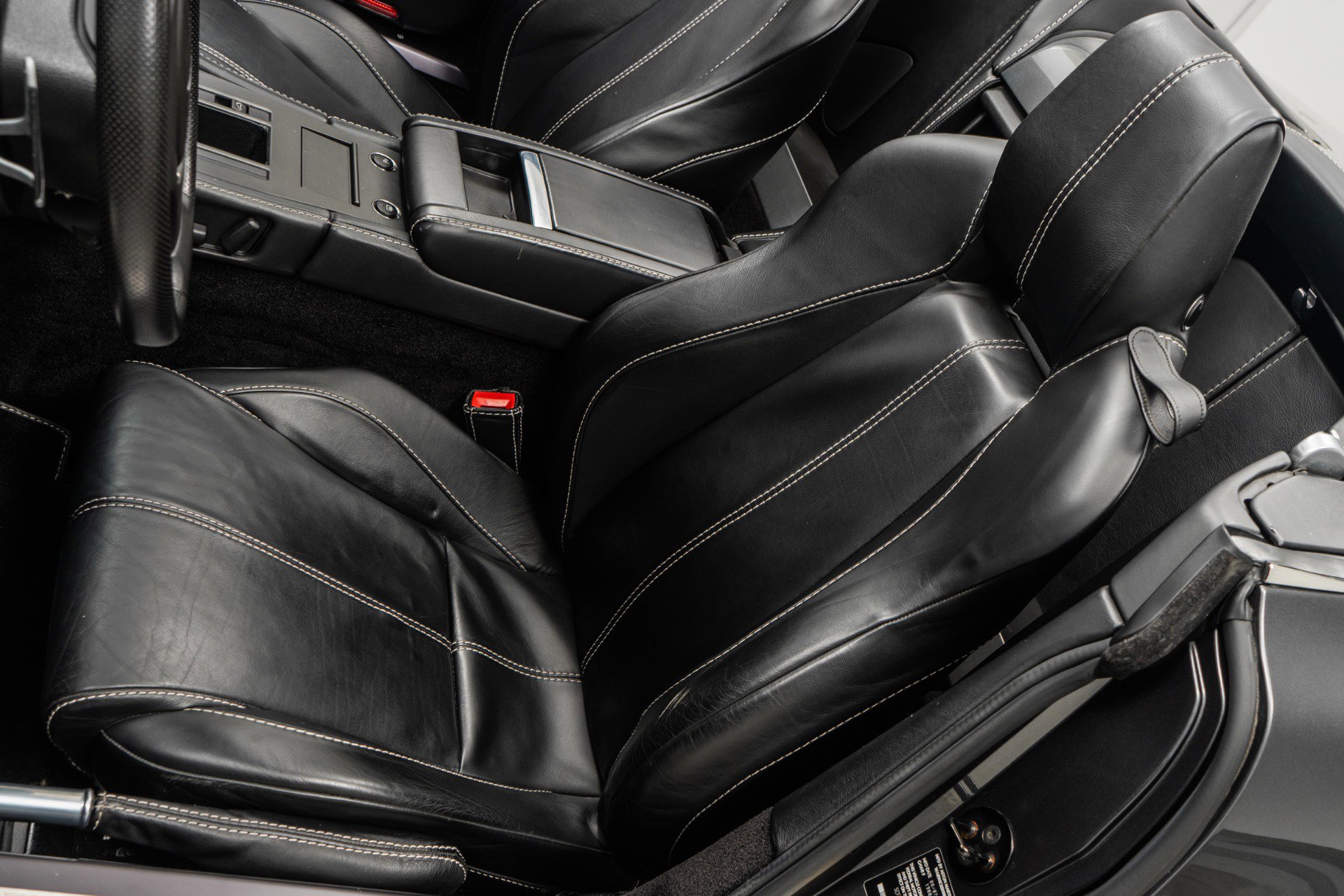 Used 2008 Aston Martin V8 Vantage Roadster image 23