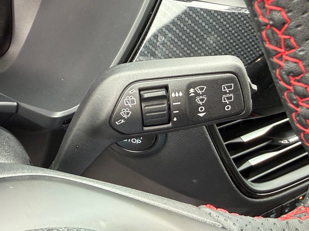 Used 2023 Ford Escape ST-Line Select AWD/4WD image 34