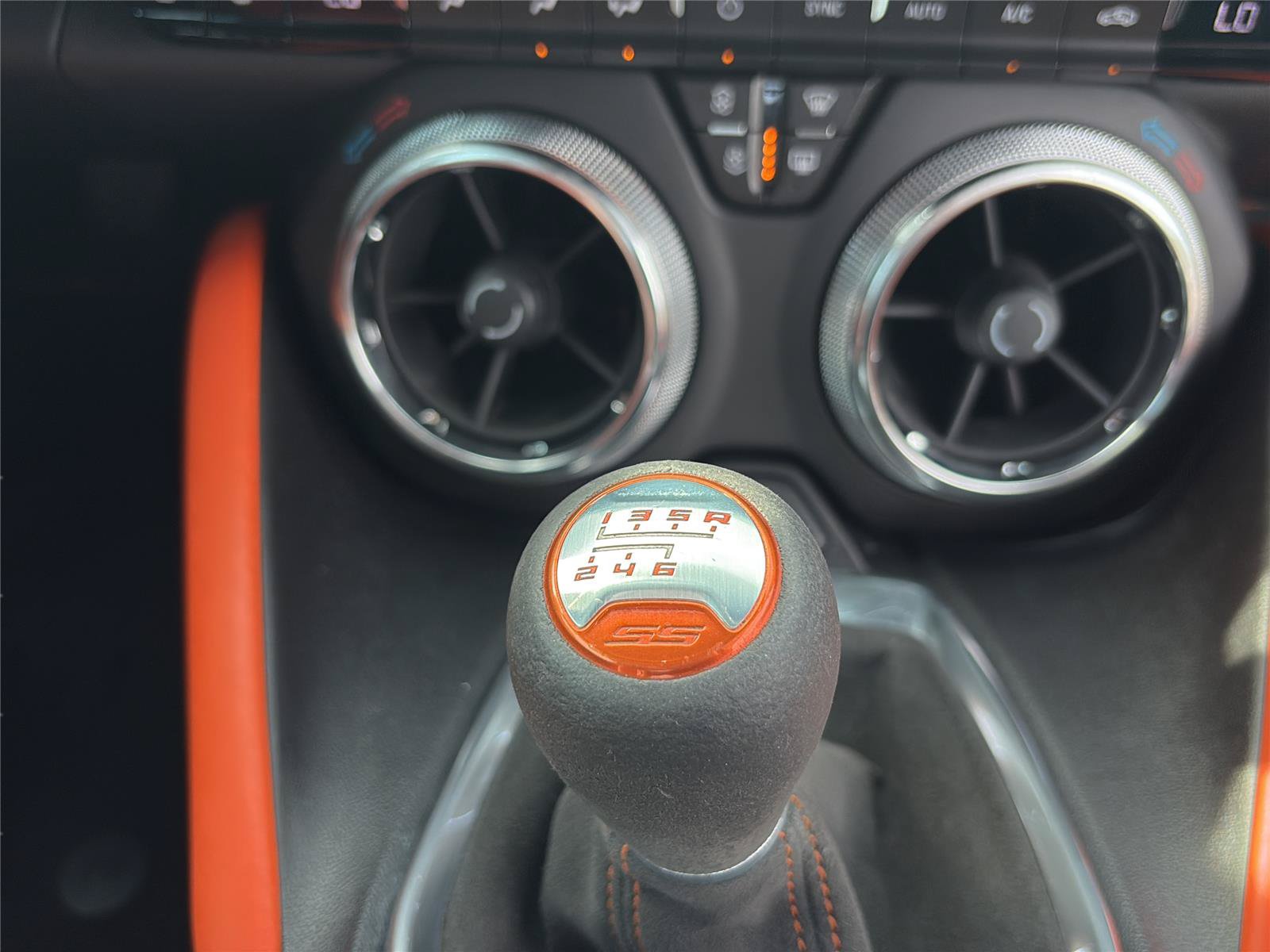 Used 2018 Chevrolet Camaro SS w/ Hot Wheels Edition RWD image 16
