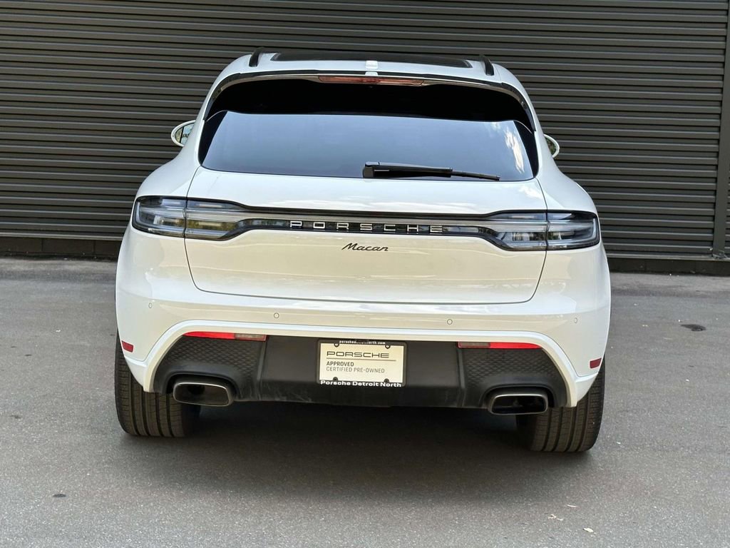 Certified 2025 Porsche Macan image 30