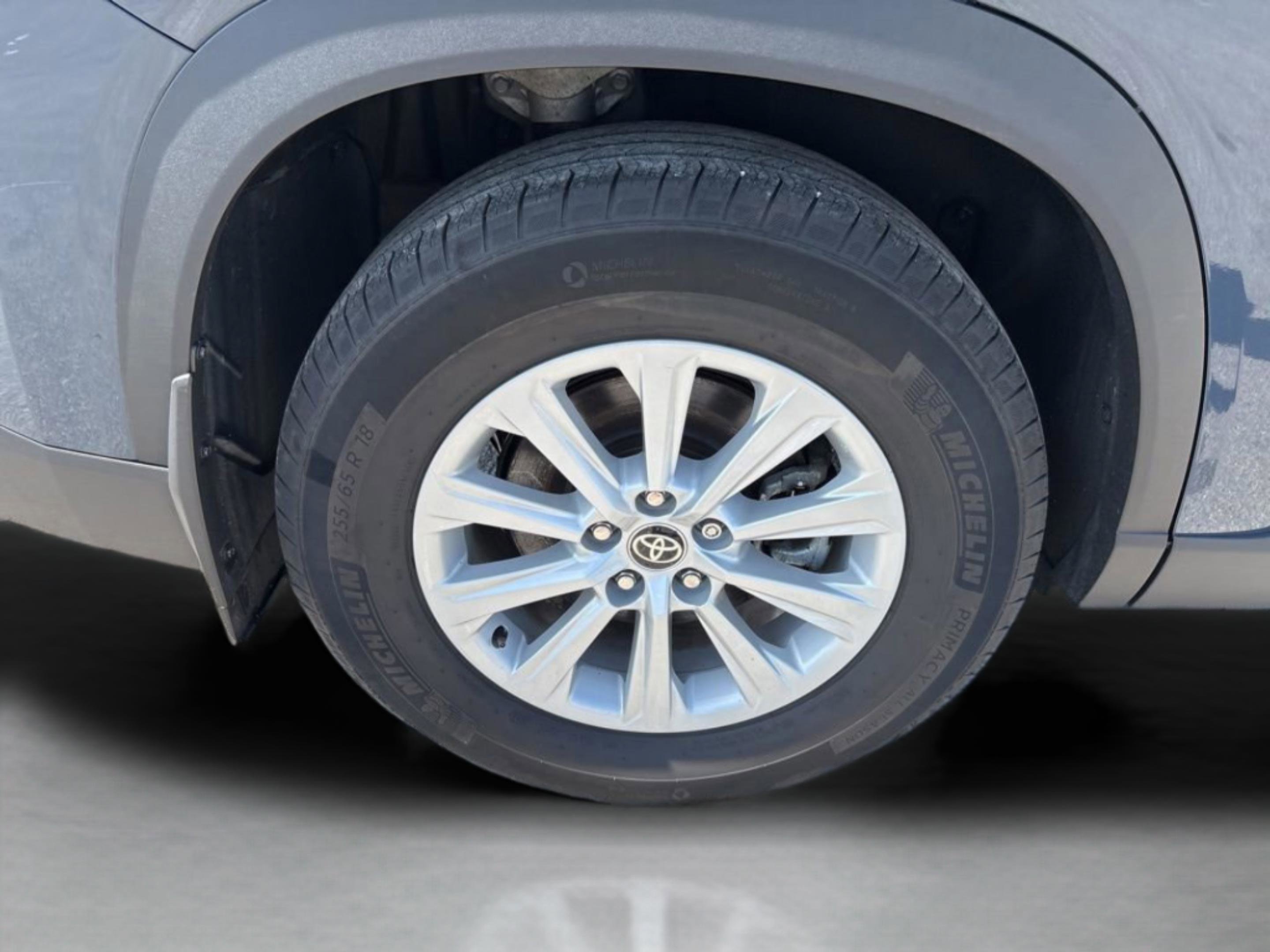 Certified 2024 Toyota Grand Highlander AWD image 48