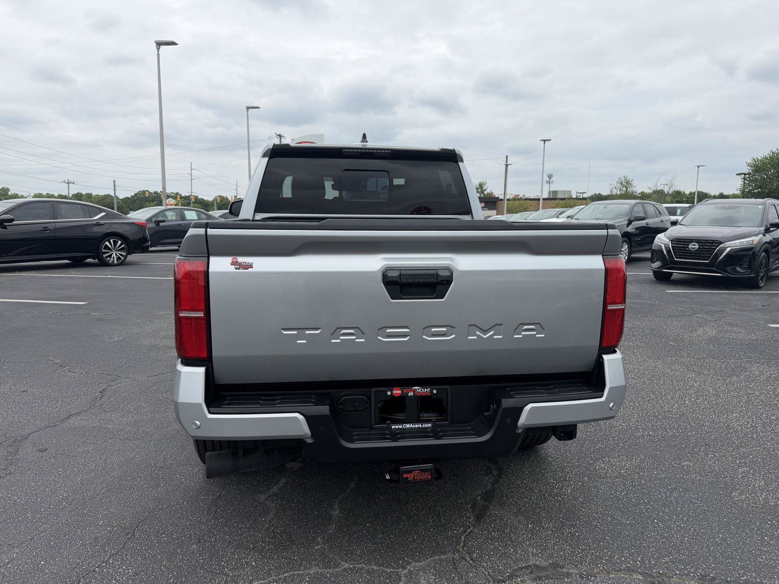 Used 2024 Toyota Tacoma SR5 AWD/4WD image 6
