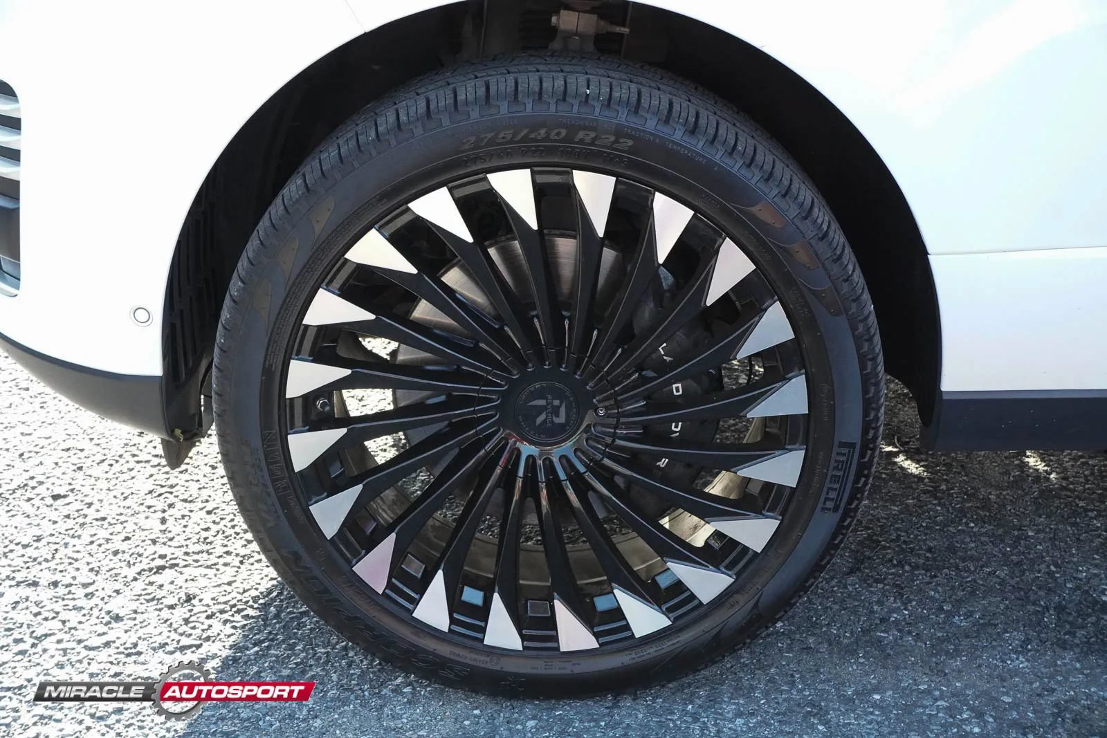 Used 2021 Land Rover Range Rover Autobiography AWD/4WD image 13