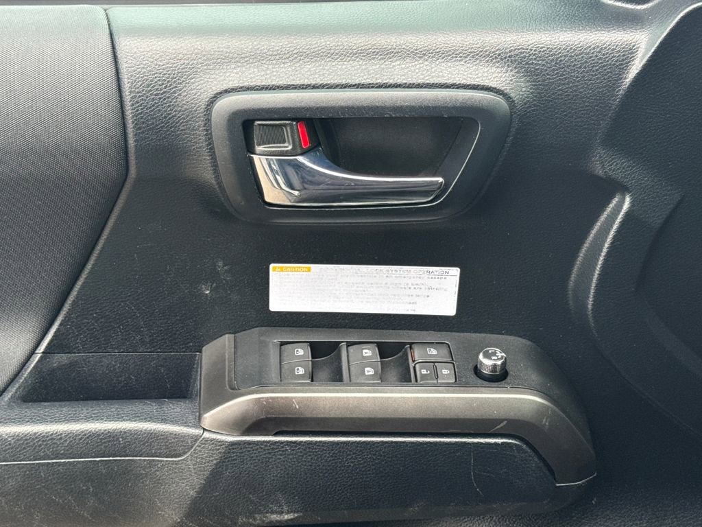 Used 2016 Toyota Tacoma TRD Off-Road w/ Towing Package image 36