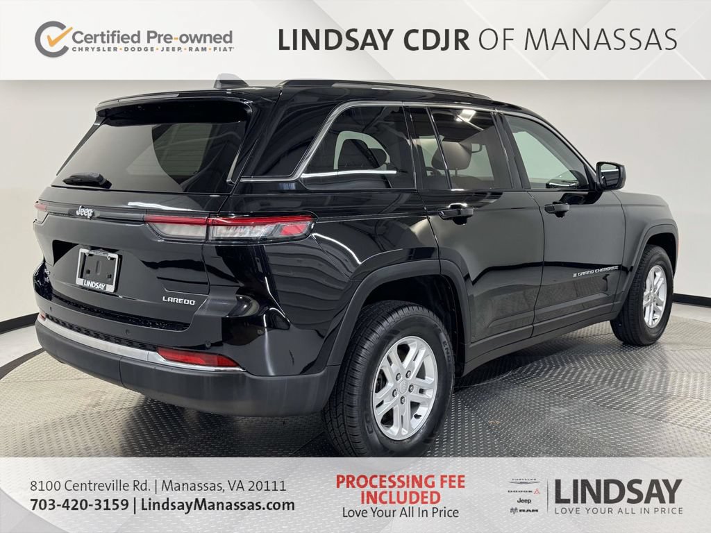 Used 2023 Jeep Grand Cherokee Laredo w/ Luxury Tech Group I AWD/4WD image 9