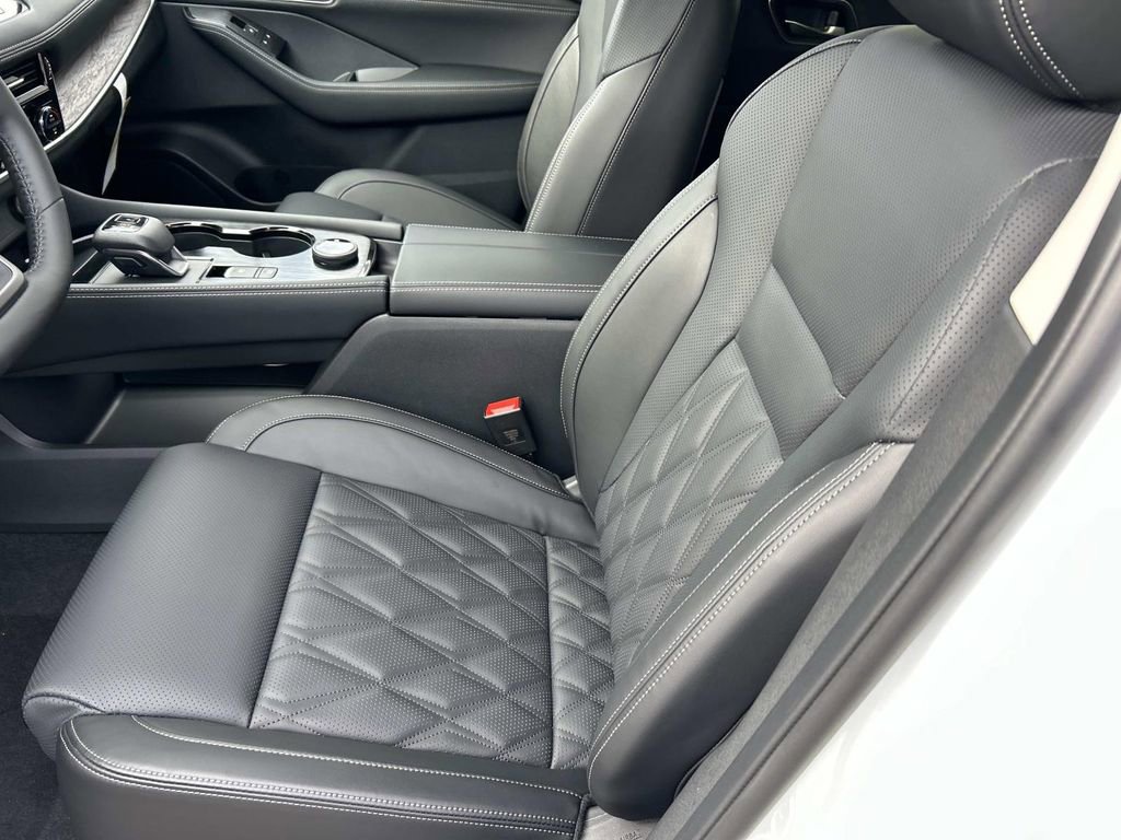 New 2026 Nissan Rogue Platinum w/ Platinum Premium Package AWD/4WD image 13