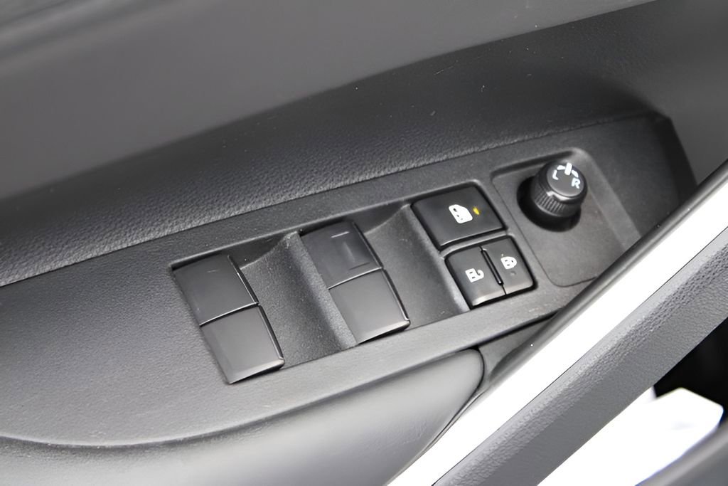 Used 2023 Toyota Corolla Cross XLE w/ Convenience Package image 18