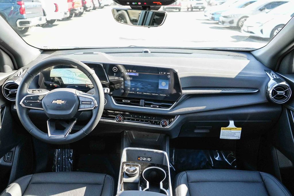 New 2026 Chevrolet Equinox LT w/ Convenience Package II FWD image 13