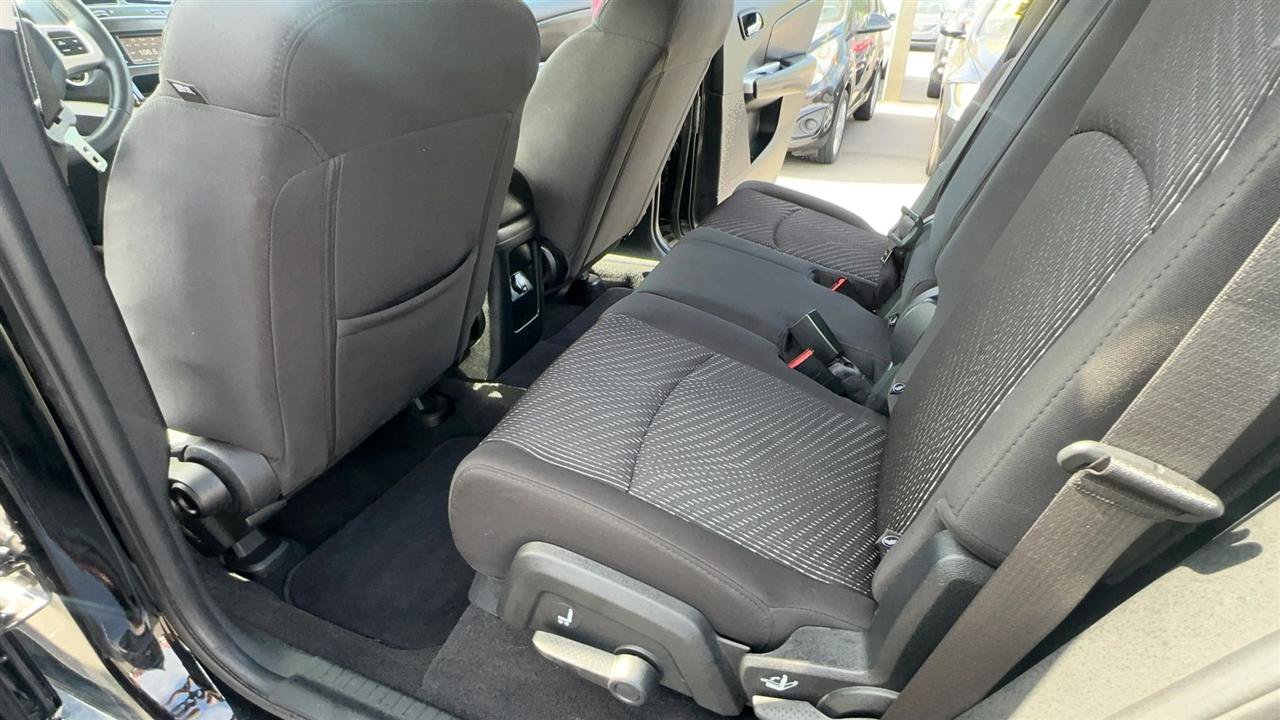 Used 2015 Dodge Journey SXT w/ Flexible Seating Group FWD image 32