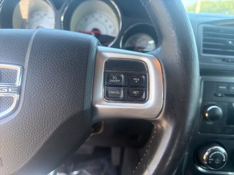 Used 2014 Dodge Challenger SXT RWD image 34