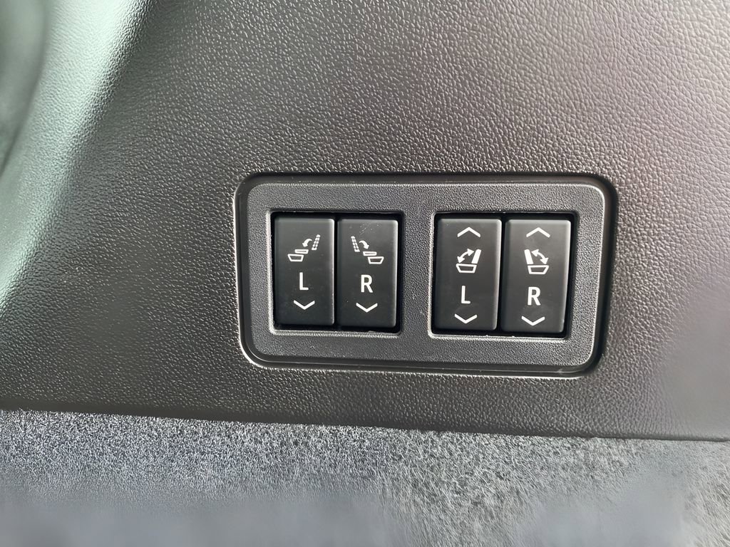 Certified 2024 Cadillac XT6 Premium Luxury w/ Platinum Package image 14