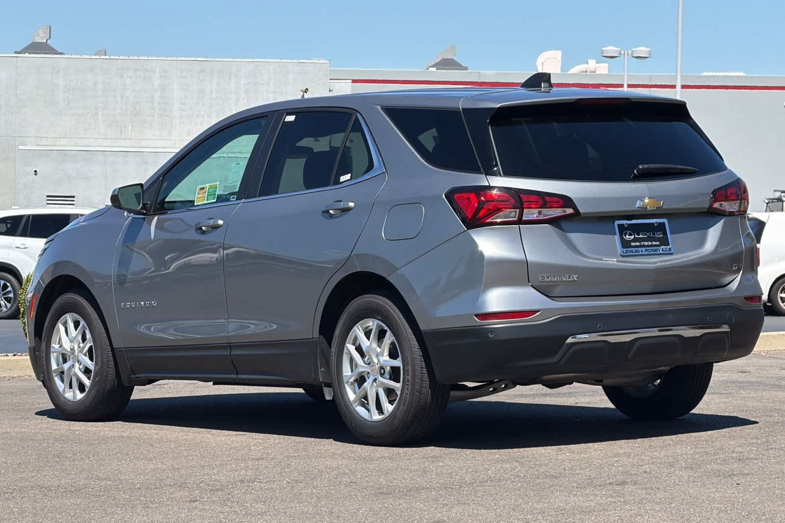 Used 2024 Chevrolet Equinox LT FWD image 7