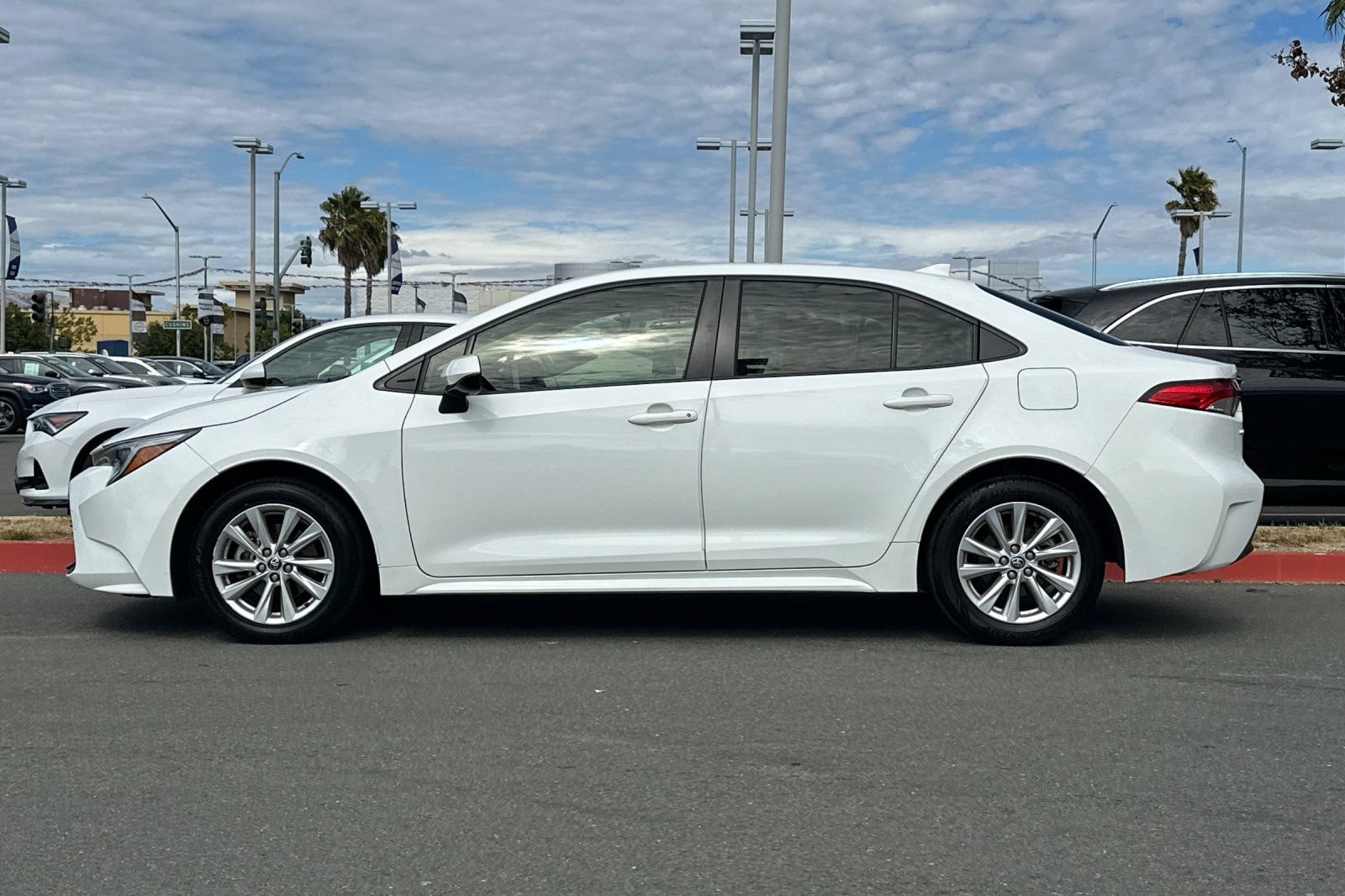 Used 2024 Toyota Corolla LE w/ LE Convenience Package FWD image 7