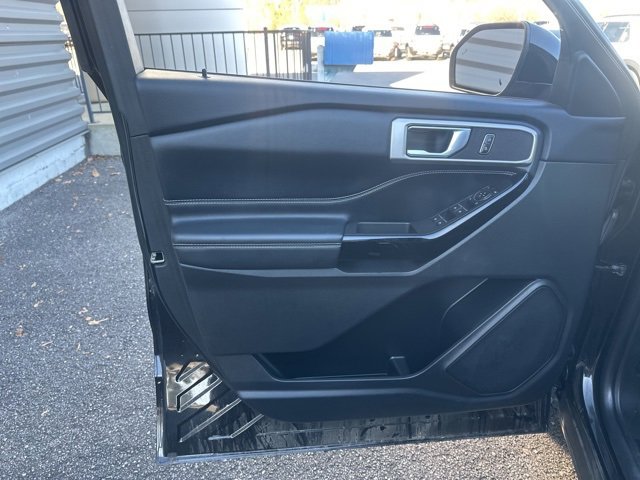 Used 2023 Ford Explorer ST image 11