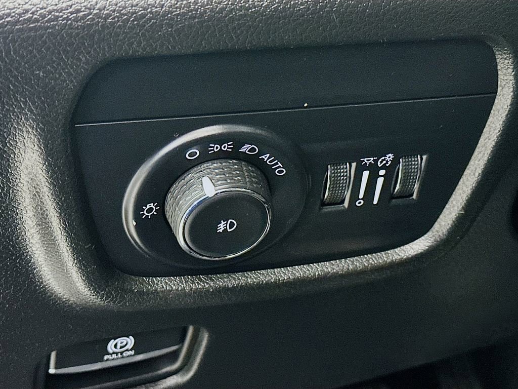 Certified 2024 Jeep Grand Cherokee L Limited w/ Luxury Tech Group II AWD/4WD image 18