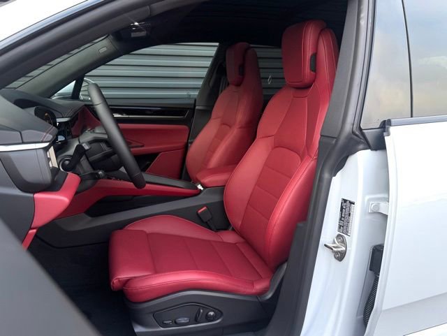 New 2025 Porsche Macan 4S Electric image 5