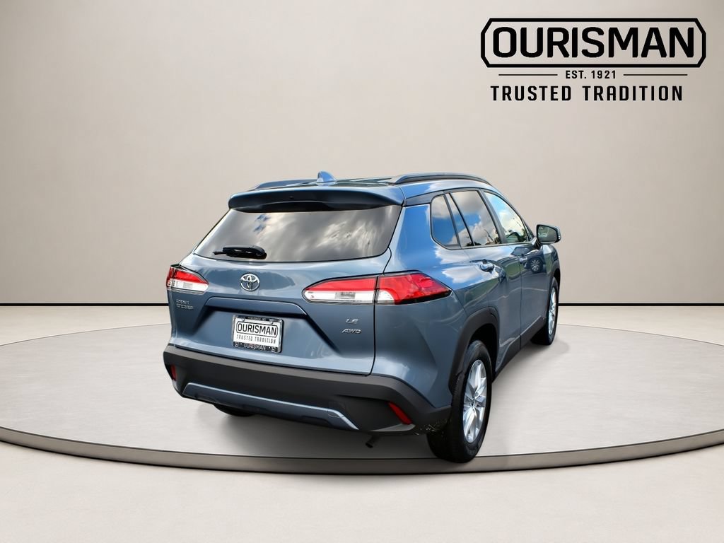 Used 2023 Toyota Corolla Cross LE w/ Moonroof Package AWD/4WD image 9