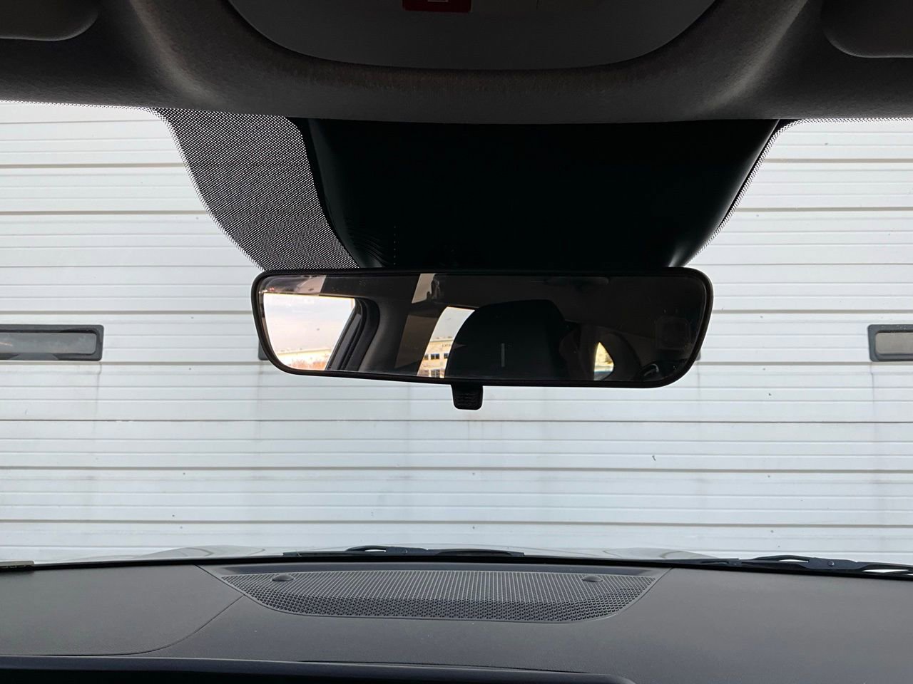 Used 2025 Kia Seltos S image 17