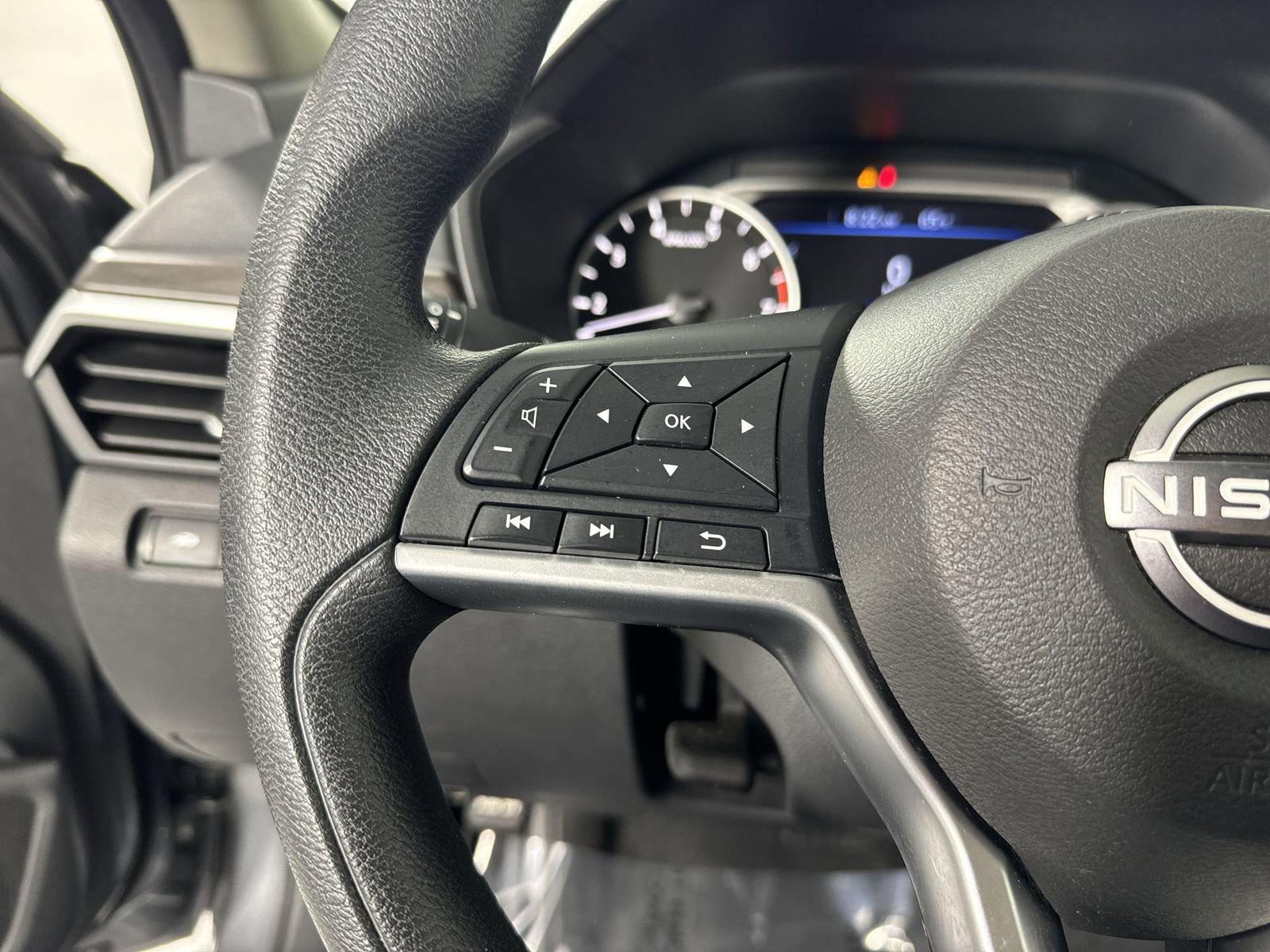 Certified 2024 Nissan Altima 2.5 SV image 13