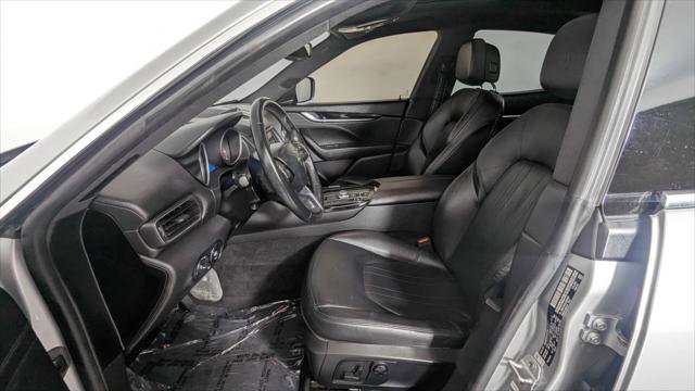 Used 2018 Maserati Levante image 14