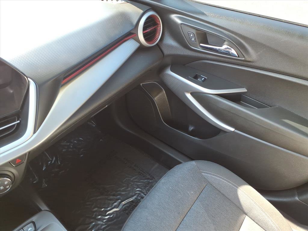 Used 2024 Chevrolet Trax RS w/ Driver Confidence Package image 29