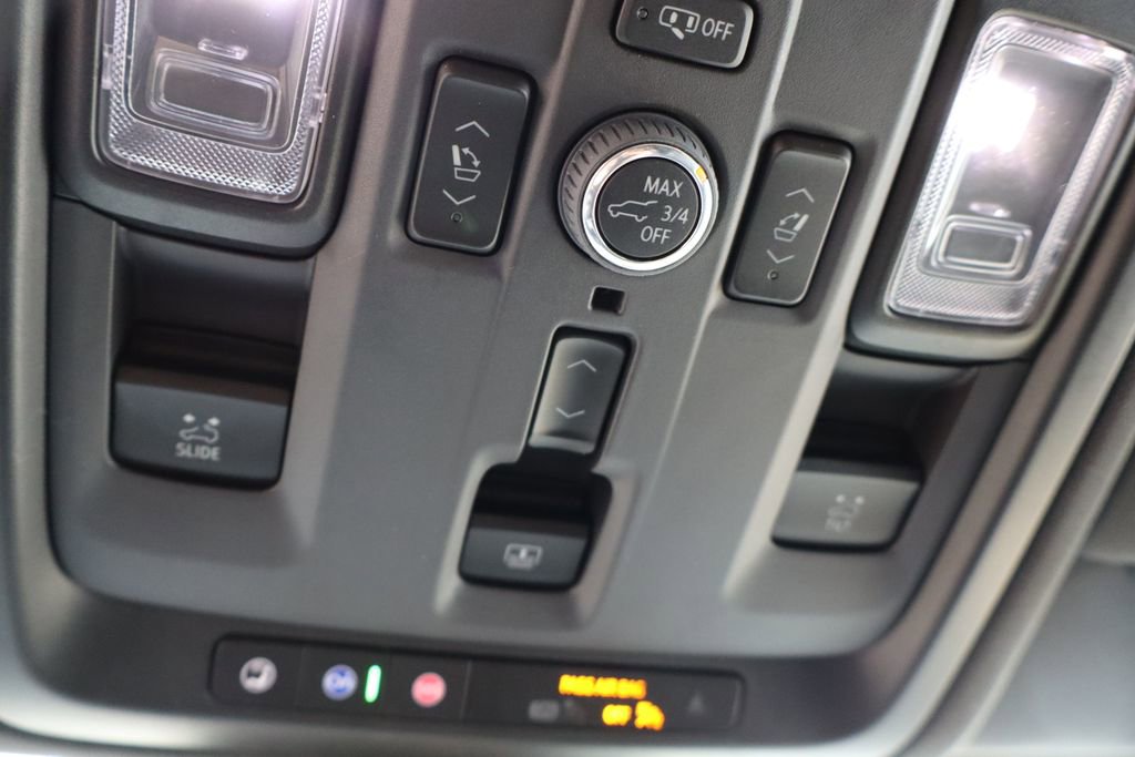 Used 2025 Chevrolet Suburban Z71 w/ Z71 Off-Road Package image 31