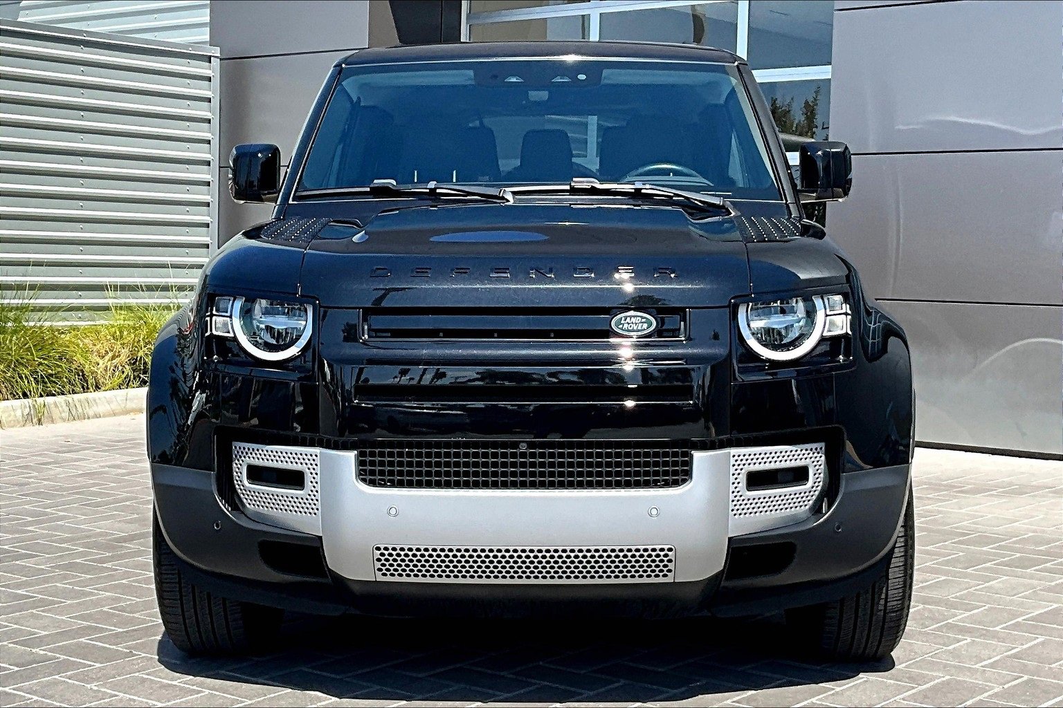 Used 2023 Land Rover Defender 130 S image 2