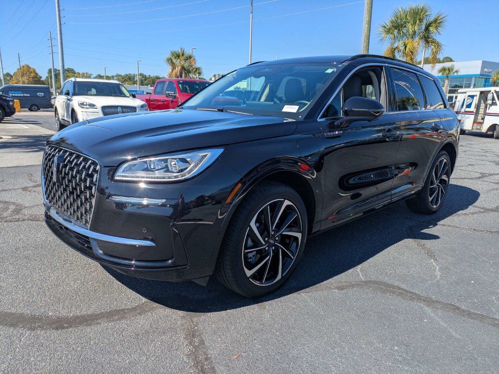 Certified 2025 Lincoln Corsair Grand Touring w/ Equipment Group 301A AWD/4WD image 9