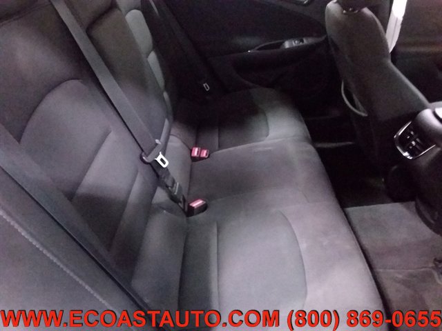 Used 2017 Chevrolet Malibu LT image 14