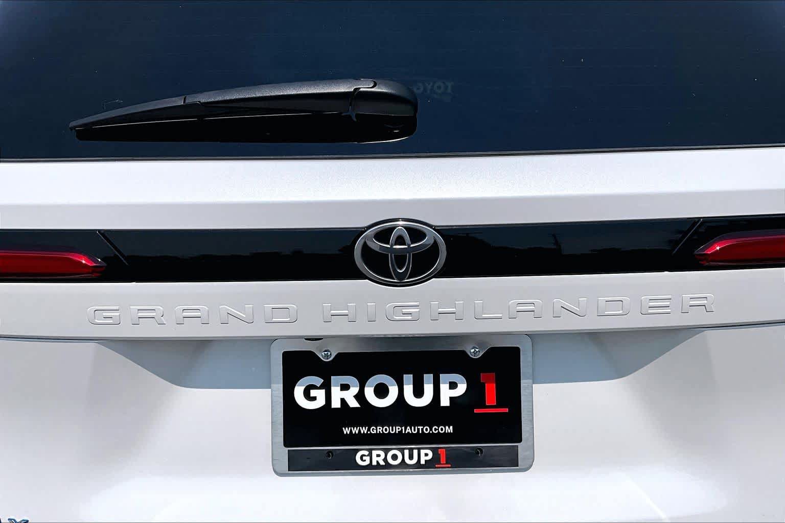 Certified 2024 Toyota Grand Highlander AWD Hybrid image 30