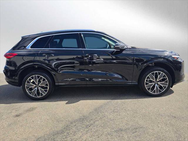 Certified 2025 Audi Q5 Premium w/ Premium Plus AWD/4WD image 2