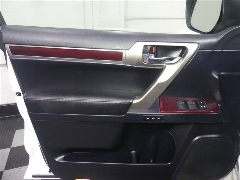 Used 2018 Lexus GX 460 Premium image 18