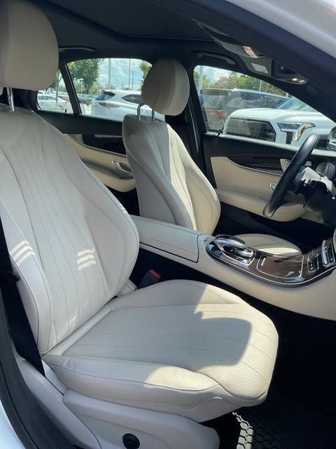 Used 2019 Mercedes-Benz E 300 4MATIC image 17