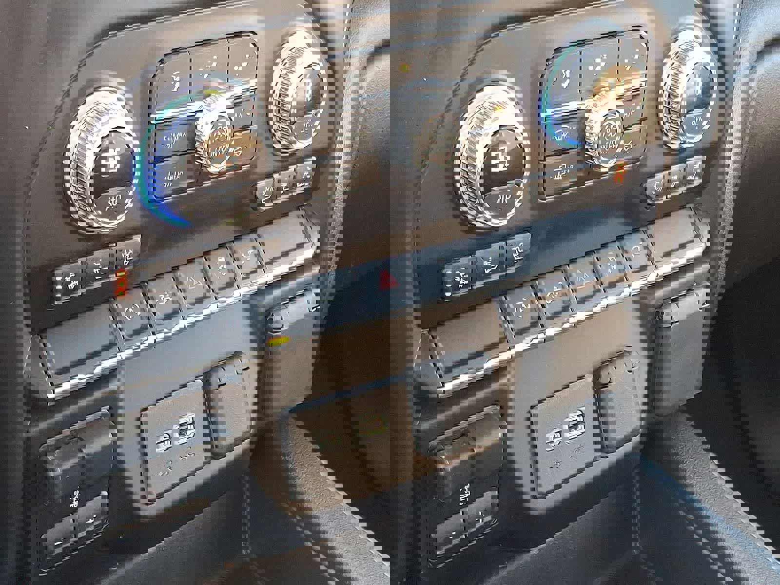 Used 2021 GMC Sierra 1500 SLT w/ SLT Premium Package image 23