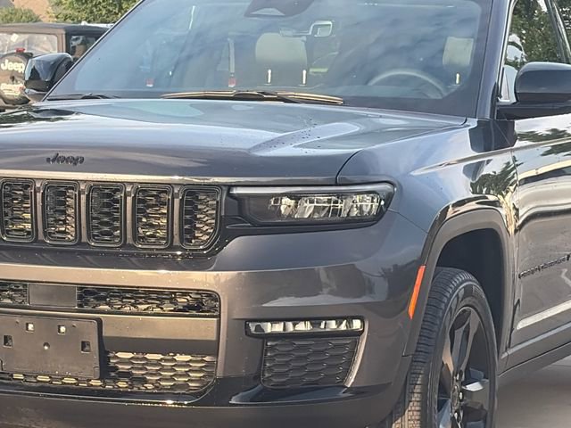 New 2025 Jeep Grand Cherokee L Limited w/ Black Appearance Package RWD image 4