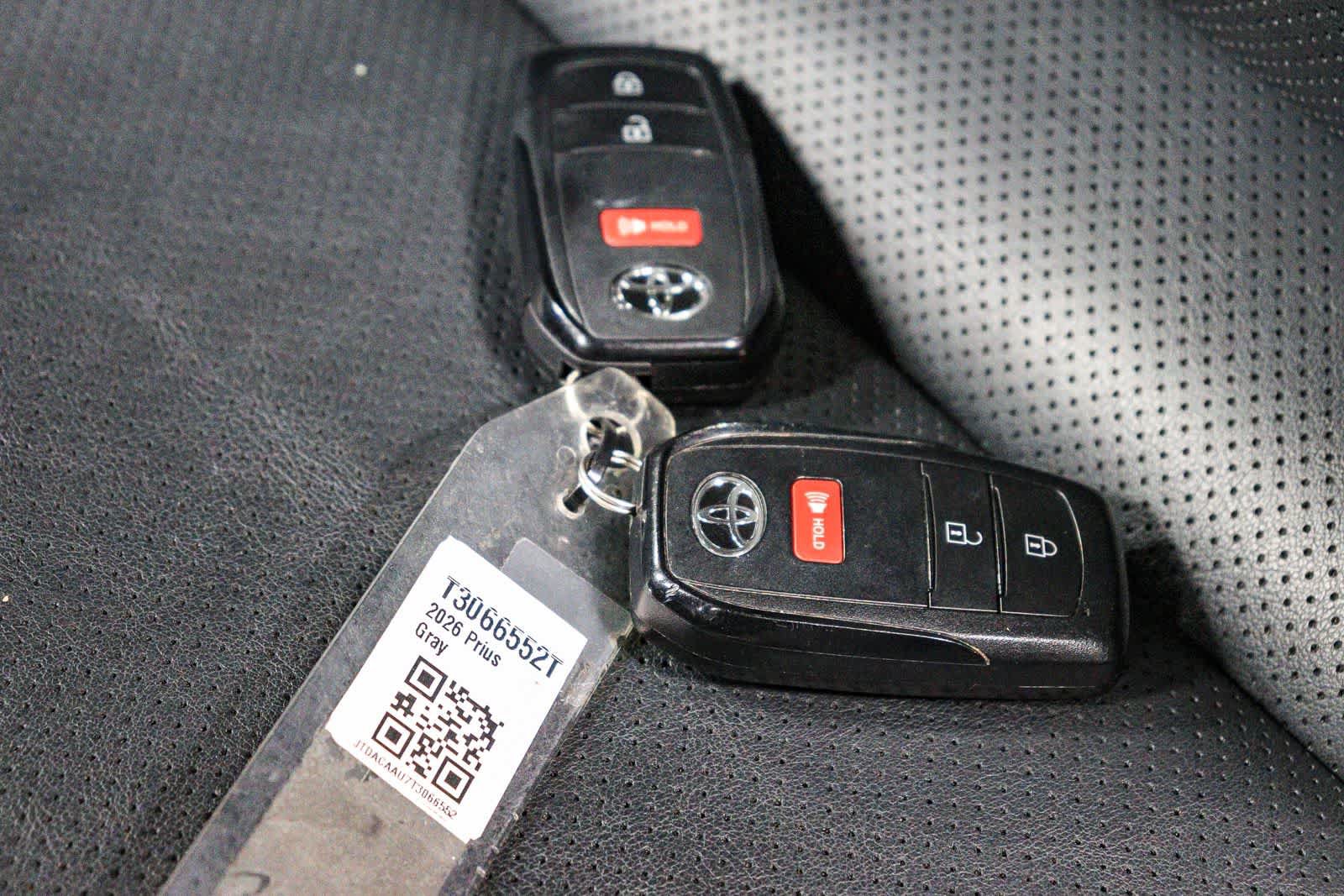 Certified 2026 Toyota Prius XLE FWD image 31