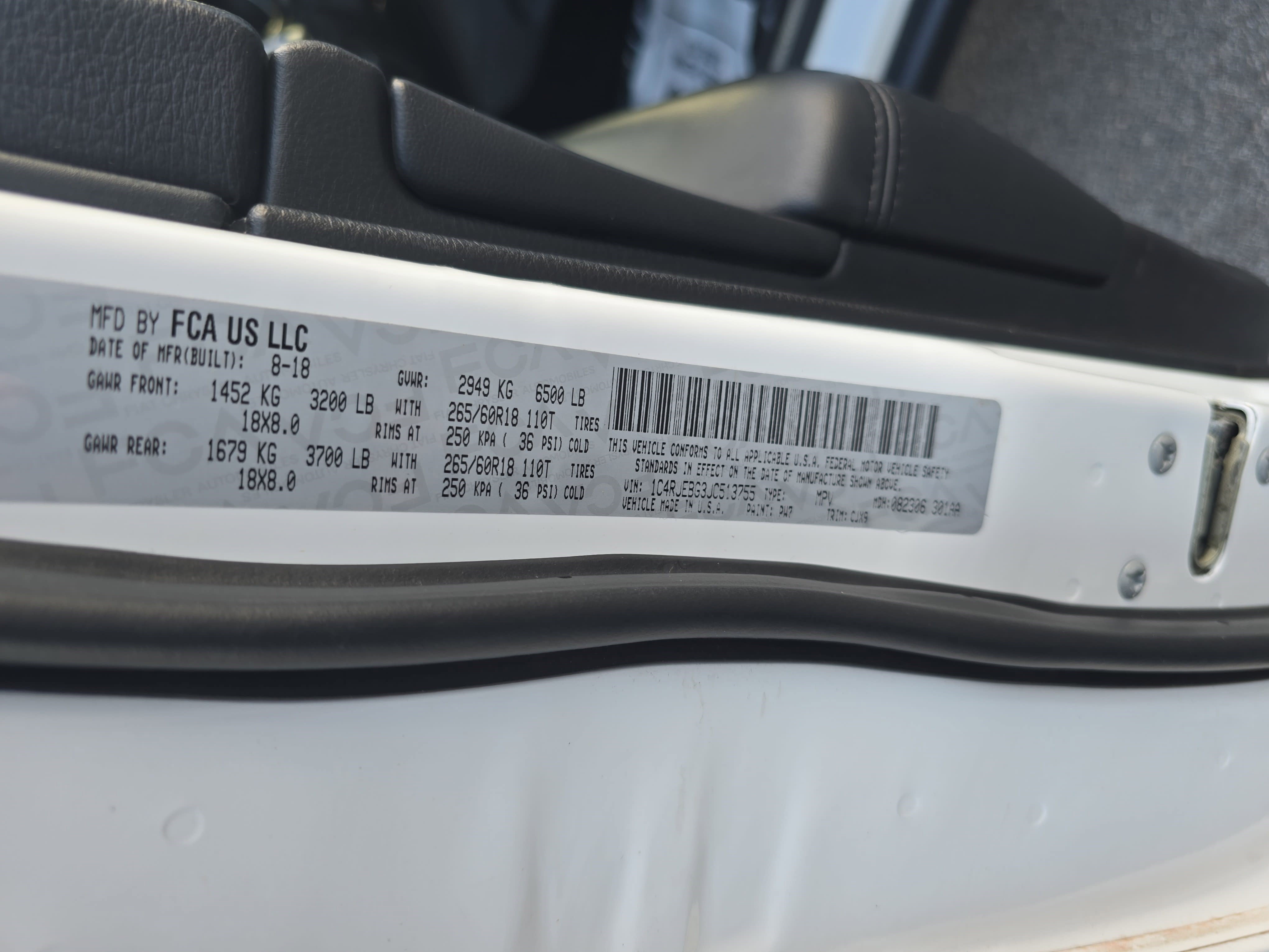 Used 2018 Jeep Grand Cherokee Limited image 34