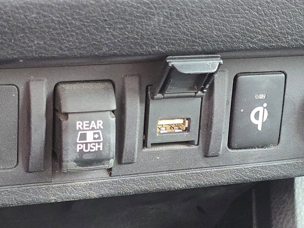 Used 2020 Toyota Tacoma TRD Sport AWD/4WD image 4