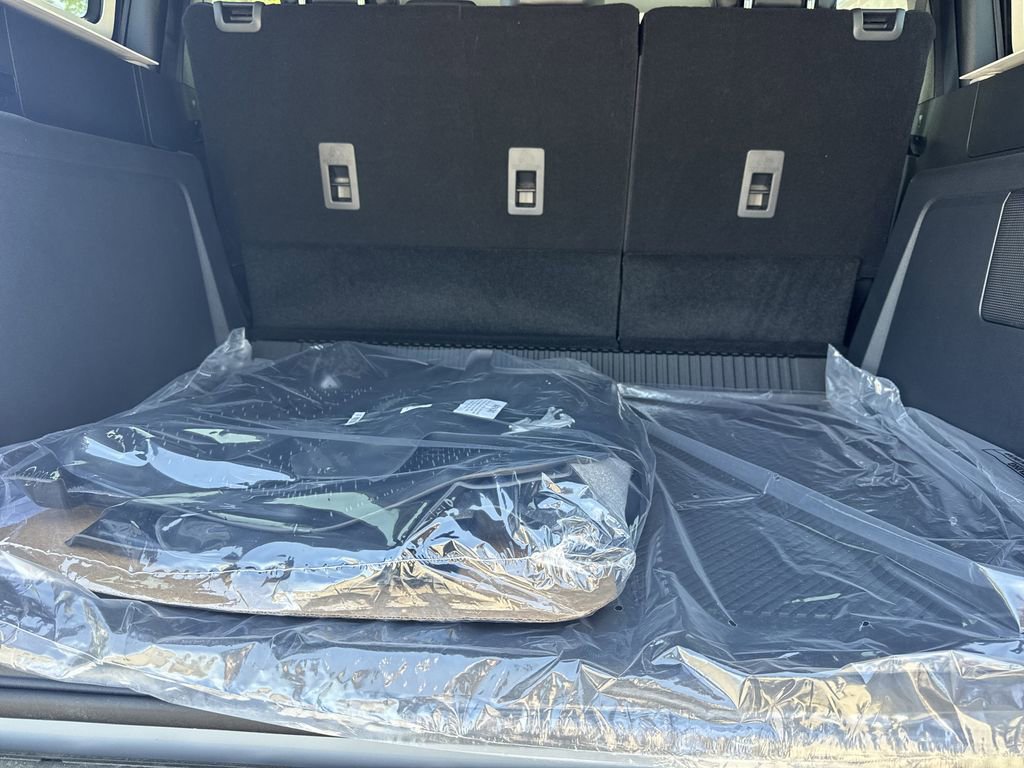 New 2026 Ford Bronco Raptor w/ Interior Carbon Fiber Pack AWD/4WD image 18