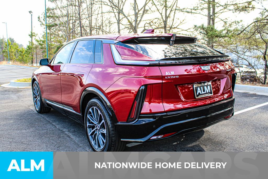 Used 2024 Cadillac Lyriq Sport image 5