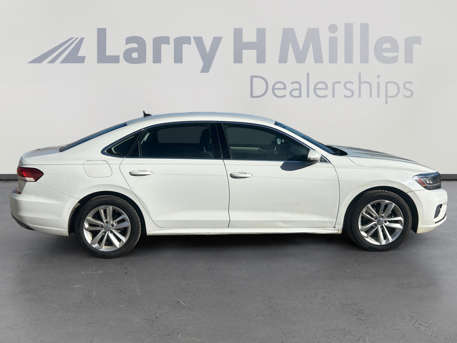 Used 2020 Volkswagen Passat 2.0T SE image 6