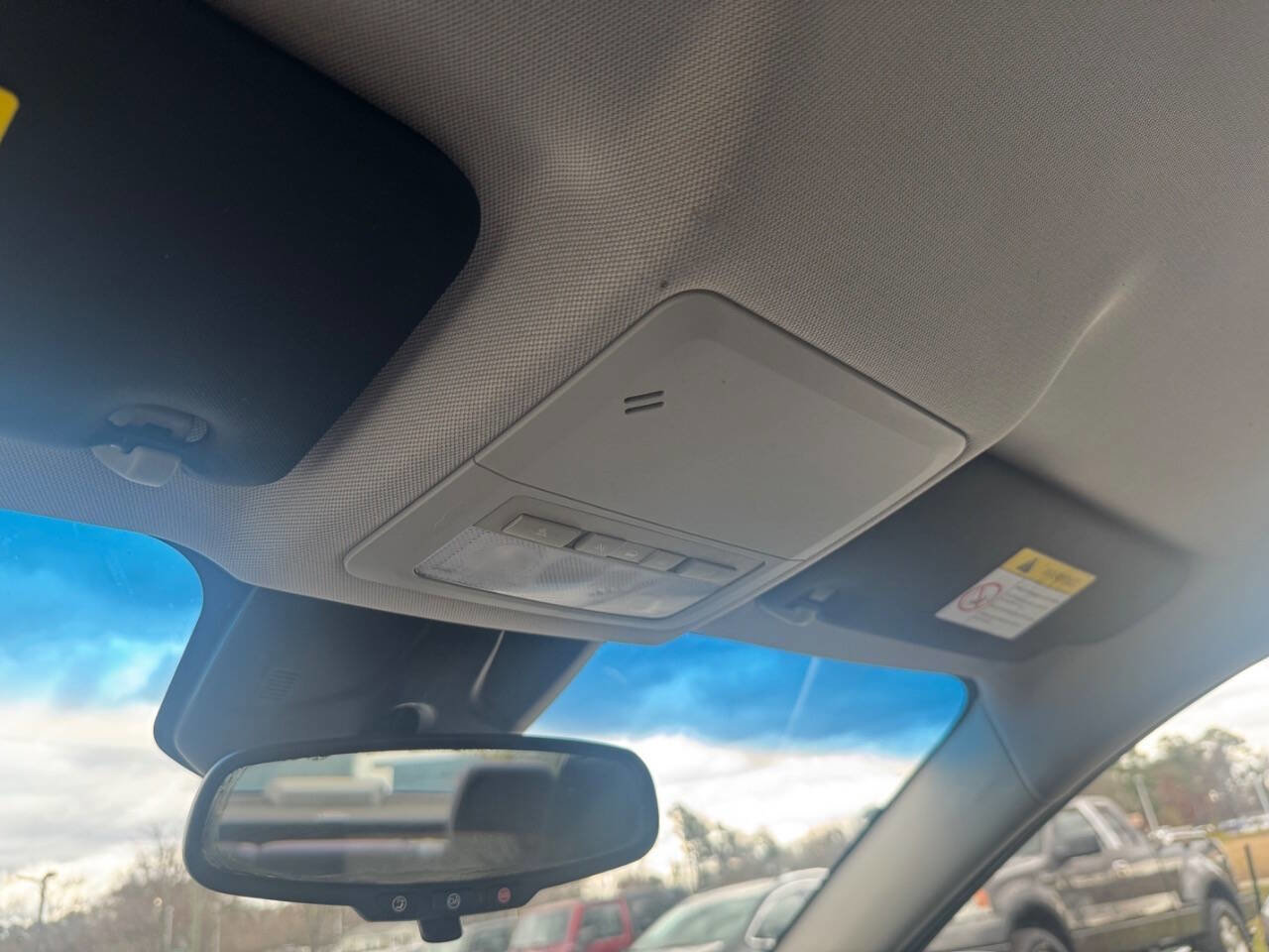 Used 2014 Chevrolet Cruze LT w/ Technology Package image 24