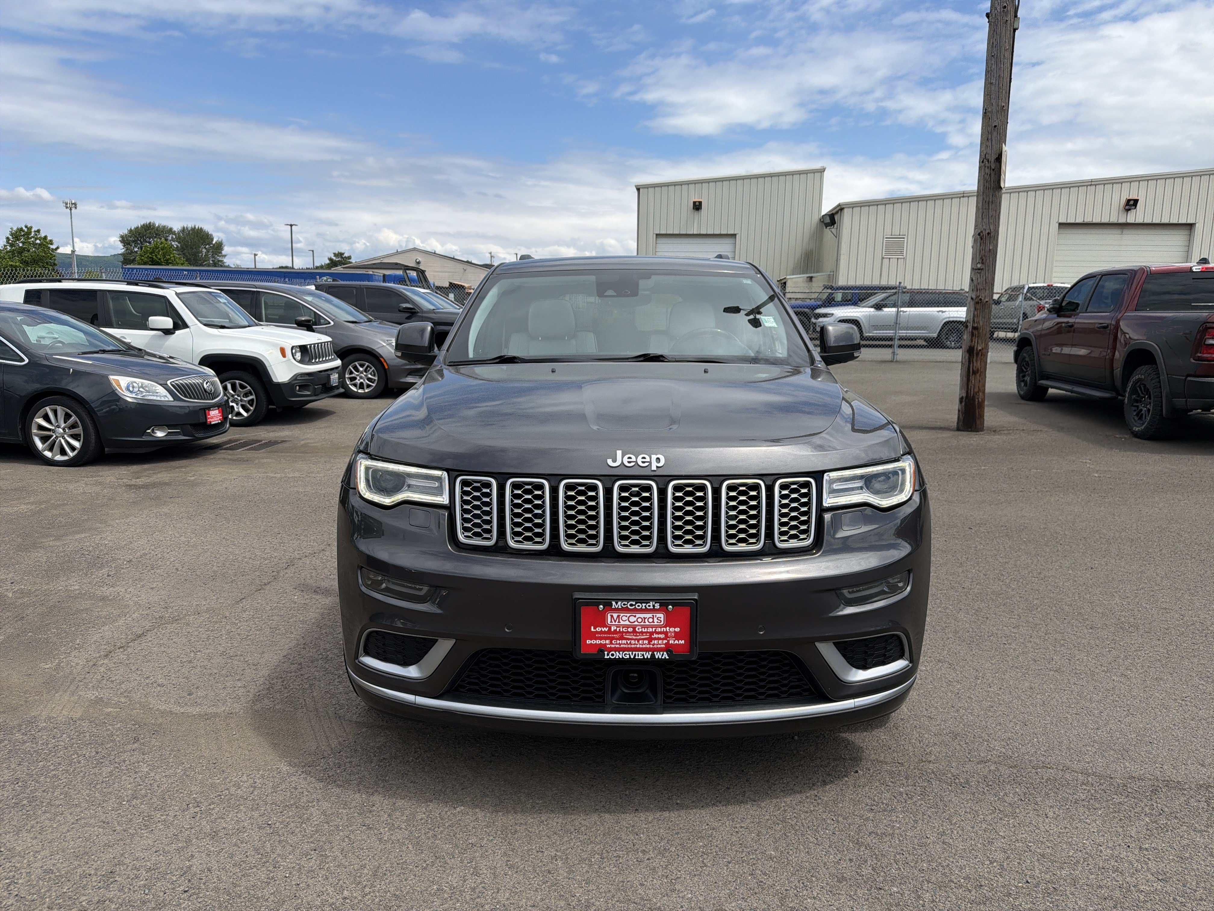 Used 2017 Jeep Grand Cherokee Summit AWD/4WD image 8