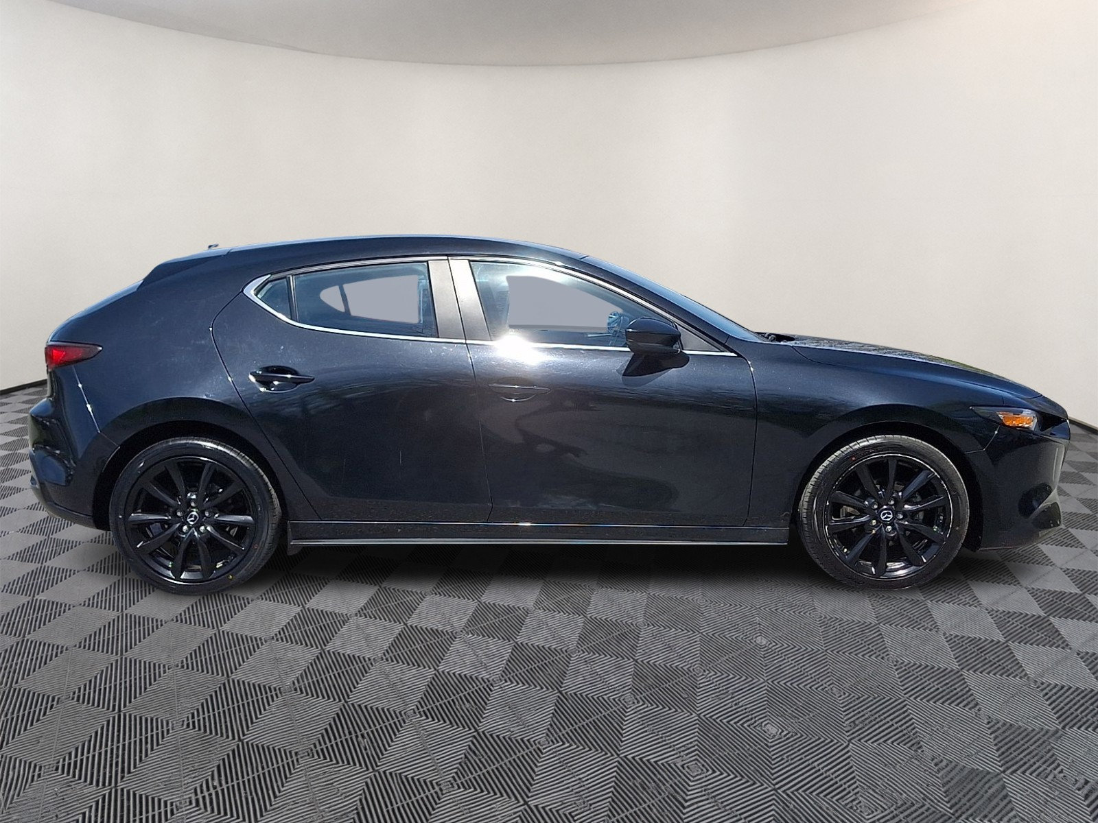 Used 2024 MAZDA MAZDA3 s FWD image 7