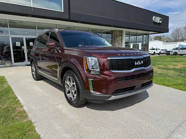 Used 2022 Kia Telluride EX w/ Towing Package FWD image 1