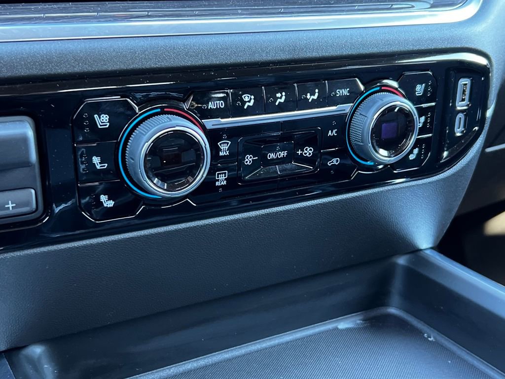 Used 2025 Chevrolet Silverado 3500 LTZ w/ LTZ Premium Texas Edition image 40