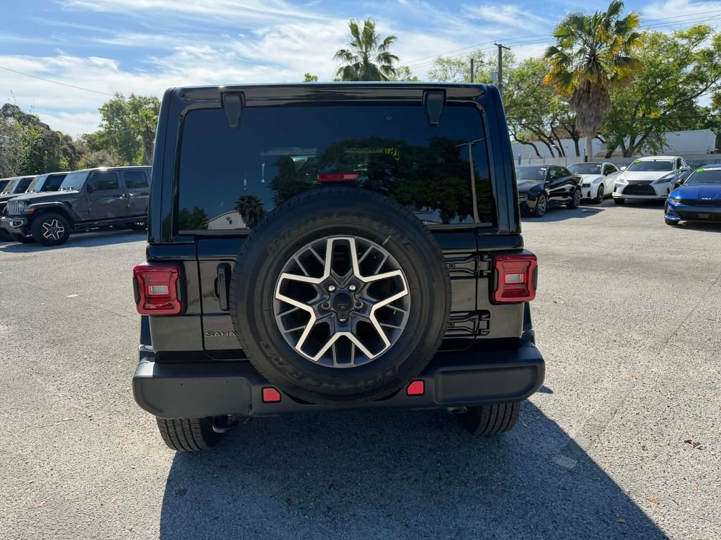 Certified 2026 Jeep Wrangler Sahara AWD/4WD image 5
