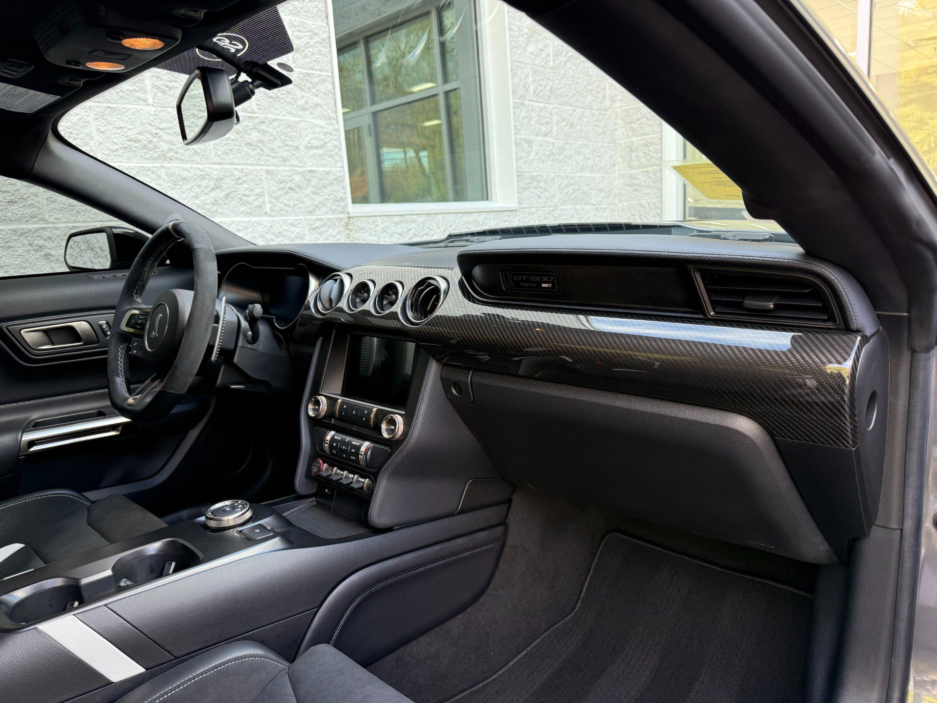 Used 2022 Ford Mustang Shelby GT500 w/ Carbon Fiber Track Pack image 43