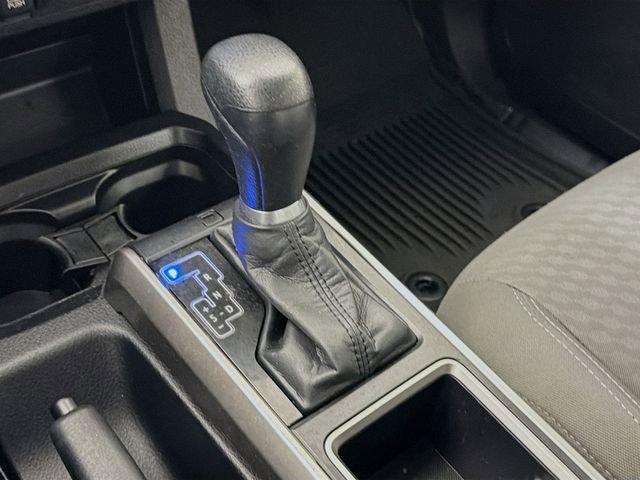 Used 2022 Toyota Tacoma SR5 w/ Technology Package image 18